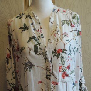 SOLD!!! ZARA White Floral 3/4 Sleeve Blouse Size Small